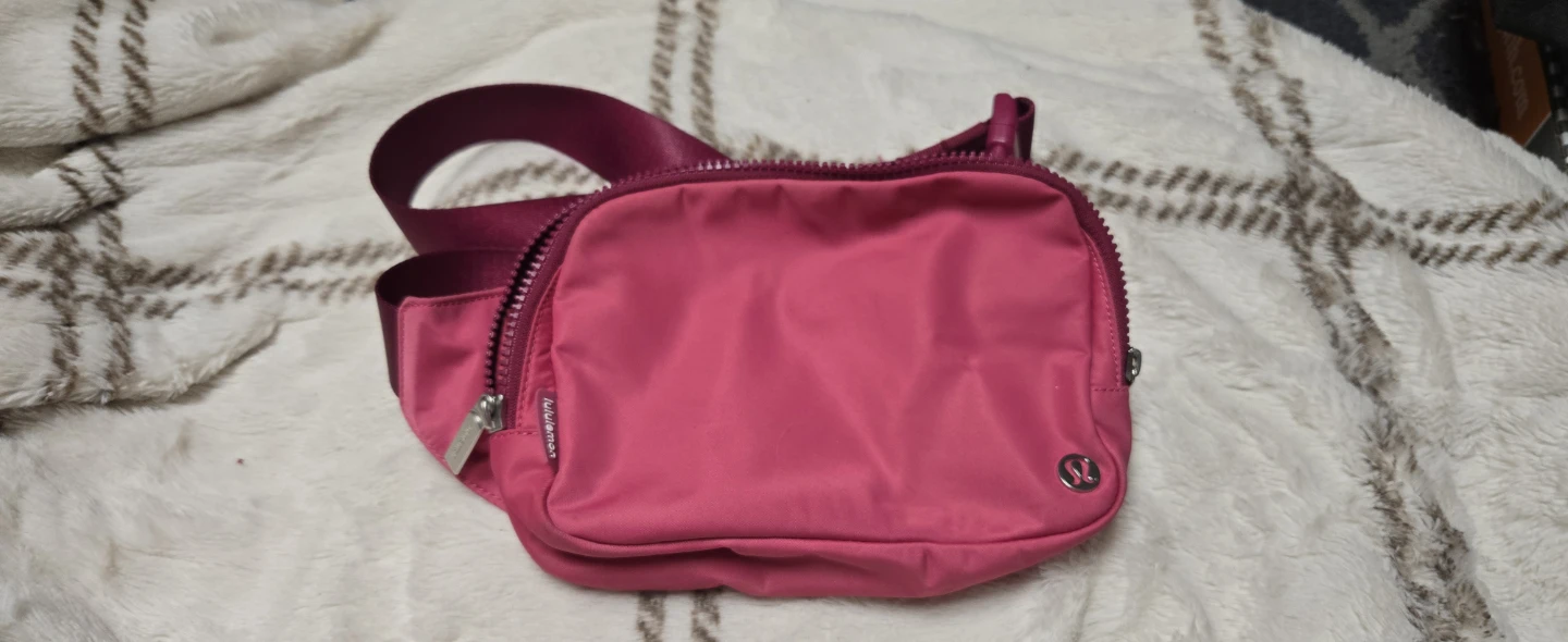 Lululemon Everywhere Belt Bag - Pink - photo 2