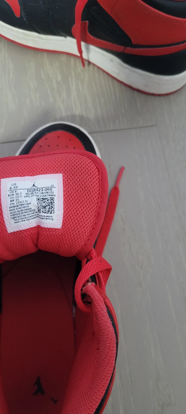 Jordan 1 Mid SE (Youth Size 4Y) - Red/Black - photo 2