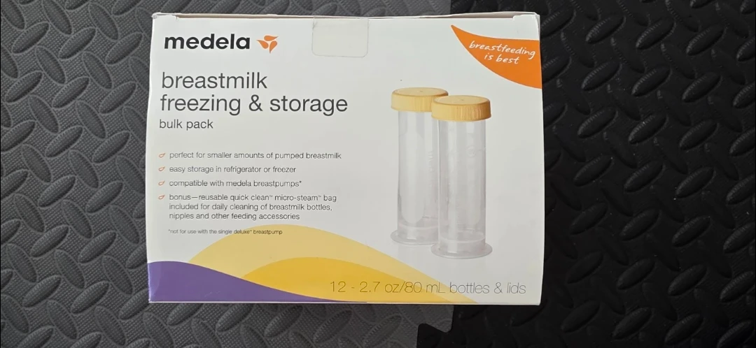 Medela Breastmilk Freezing & Storage Bulk Pack Bottles & Lids