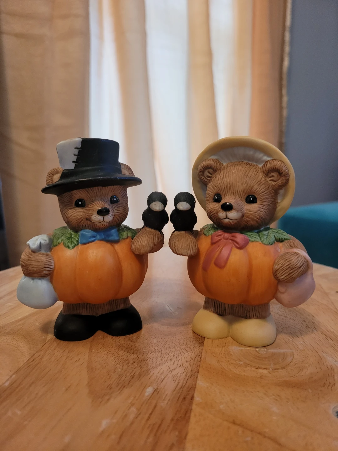 Vintage Pumpkin Patch Bear Couple Figurines 🏆