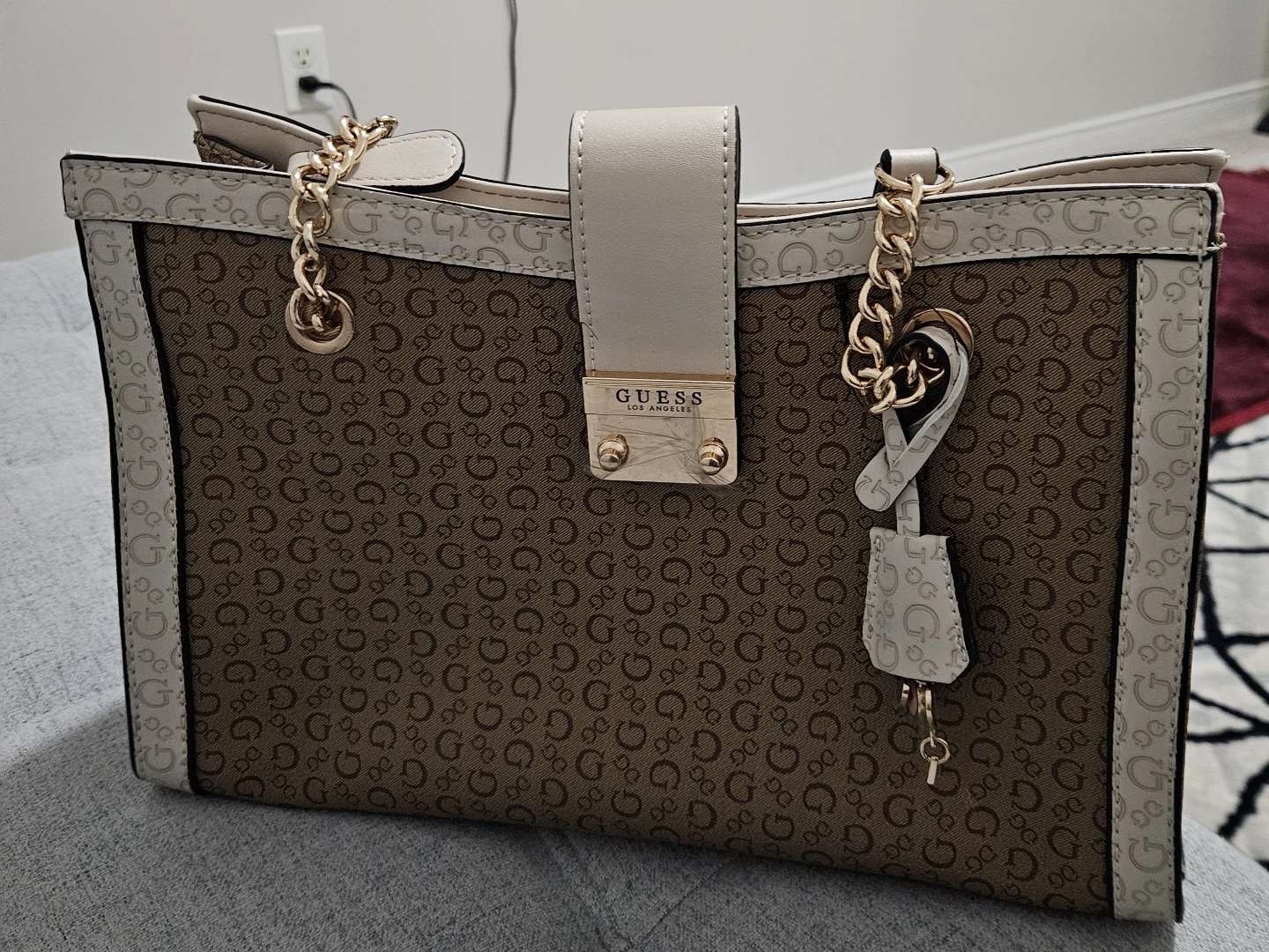 Guess Women's Tote Bag