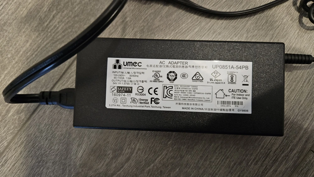 8-Port Gigabit PoE Smart Managed Switch - photo 4