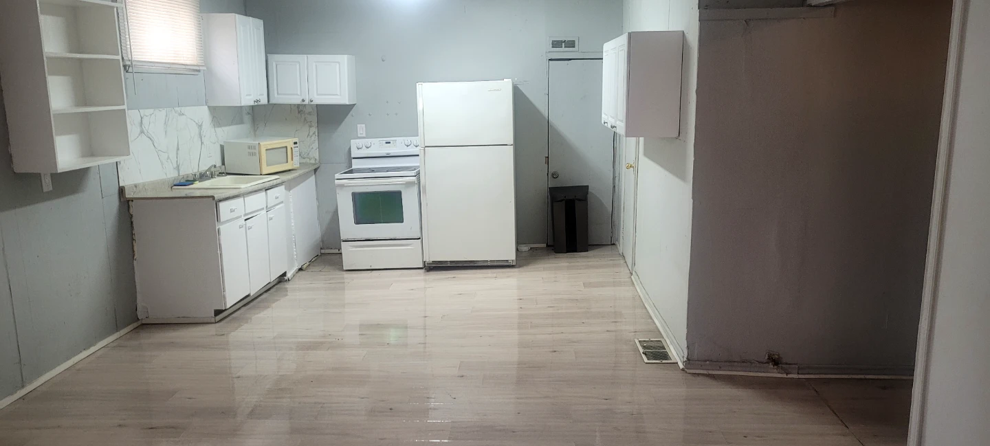 WELLAND TWO BEDROOM APT1,400inc