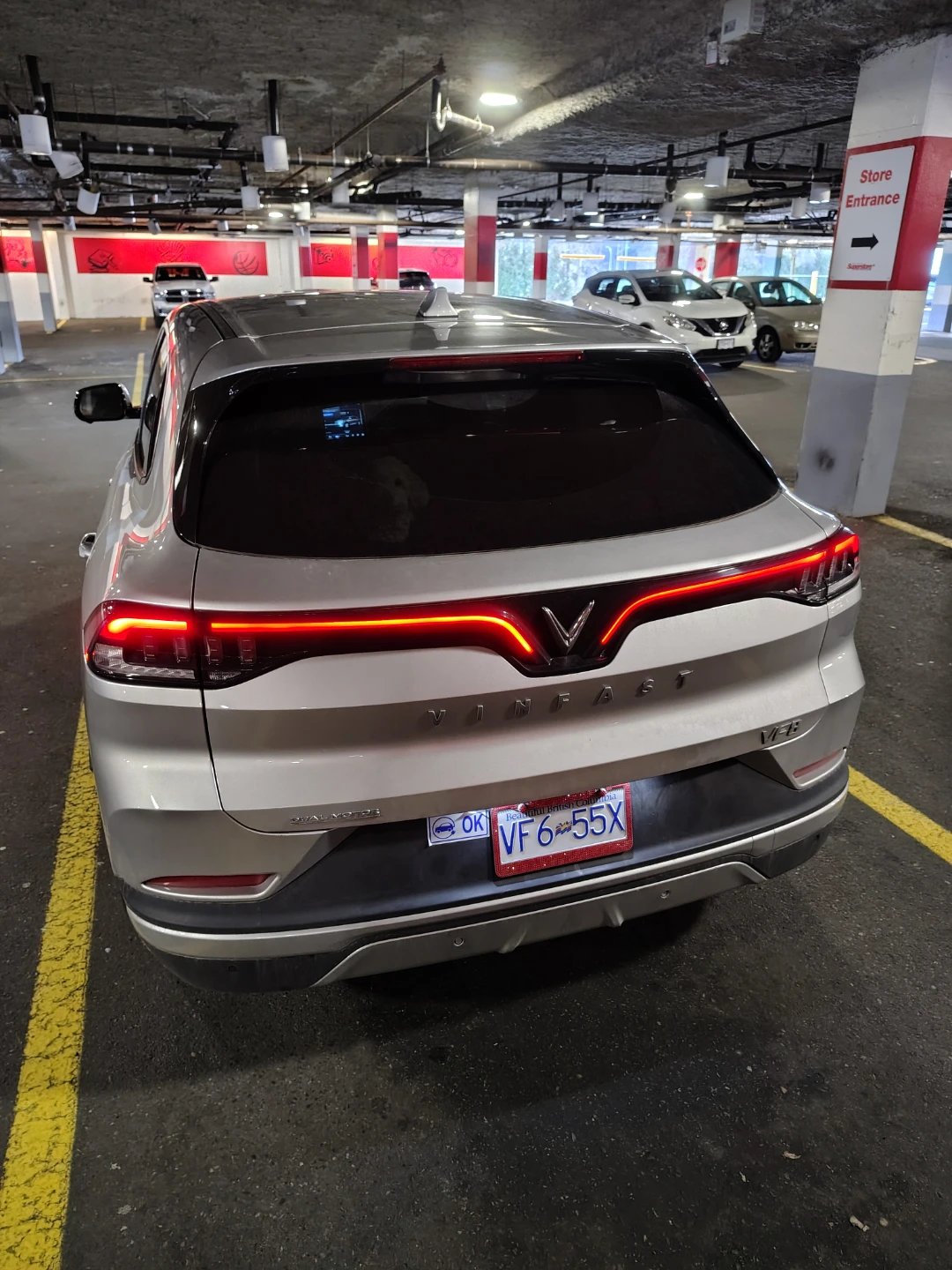 2023 Vinfast VF8 EV with Warranty - photo 5