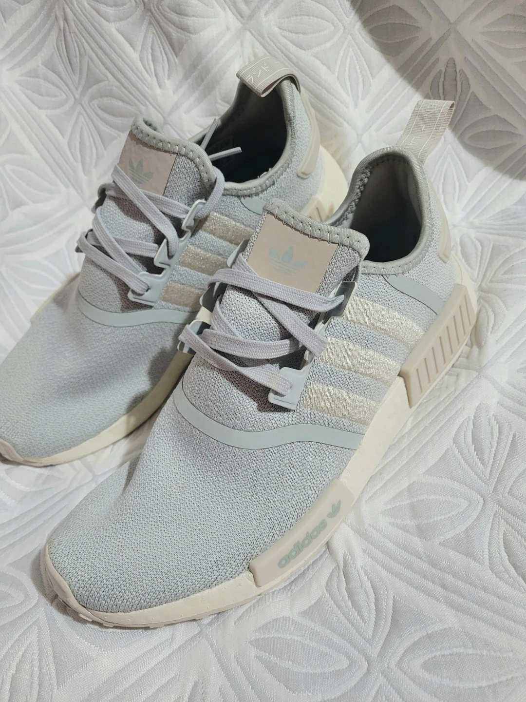 Adidas NMD R1 Wonder Silver Women's IE0595 12/23 SIZE 10 - photo 4