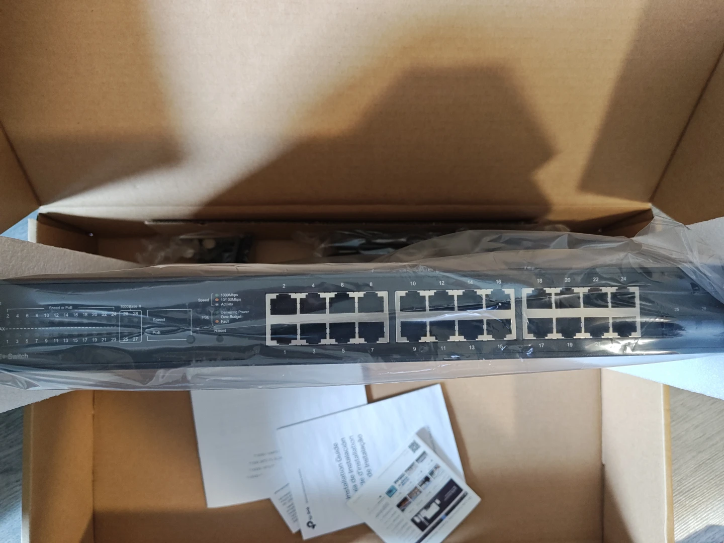 TP-Link JetStream 24-Port Gigabit Smart PoE+ Switch - photo 2
