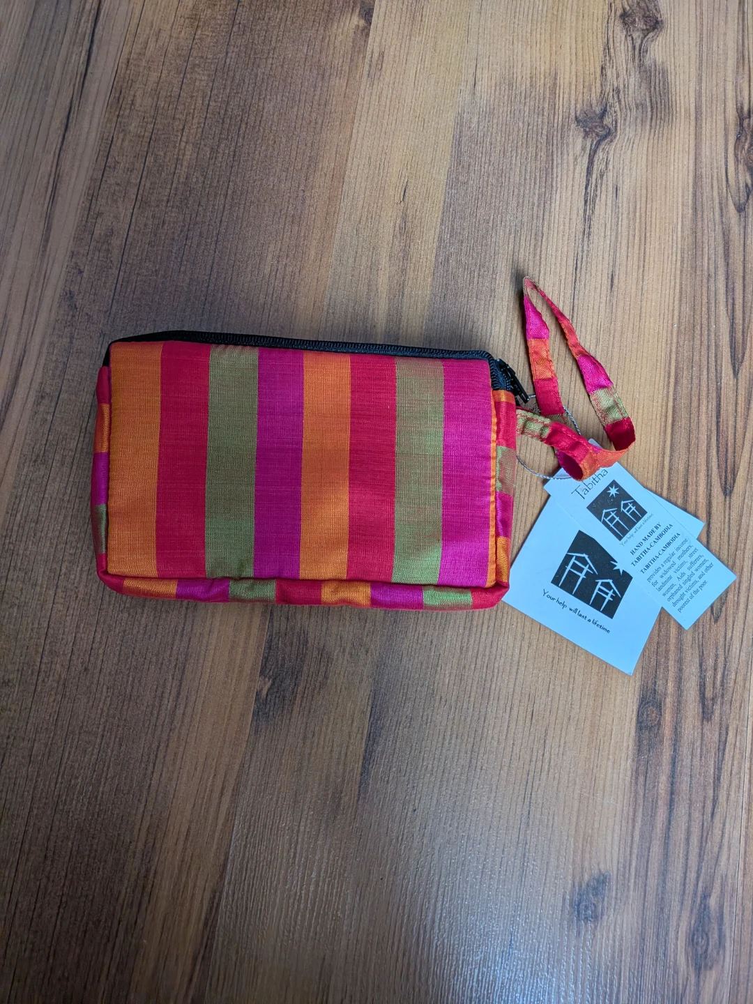 BNWT Tabitha 100% hand woven silk wristlet Pouch