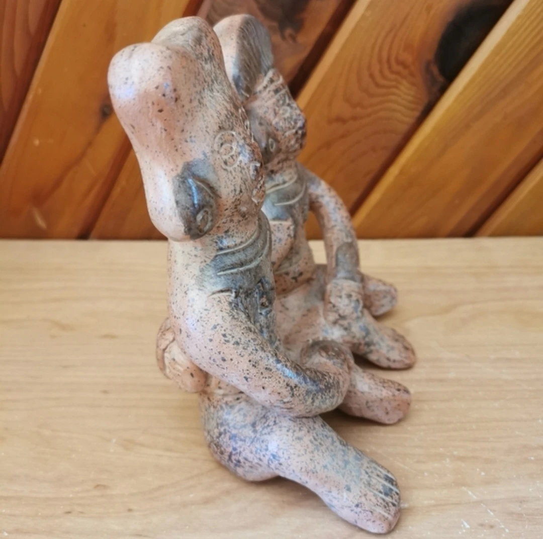 Vintage Folk Art Sculpture - photo 2