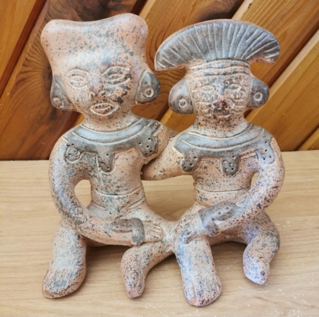 Vintage Folk Art Sculpture - photo 5