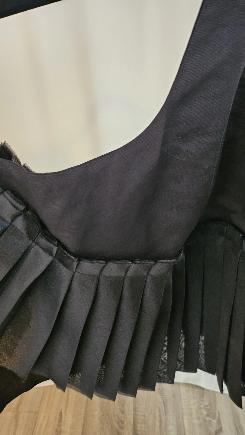 Black One-Shoulder Pleated Crop Top - photo 4