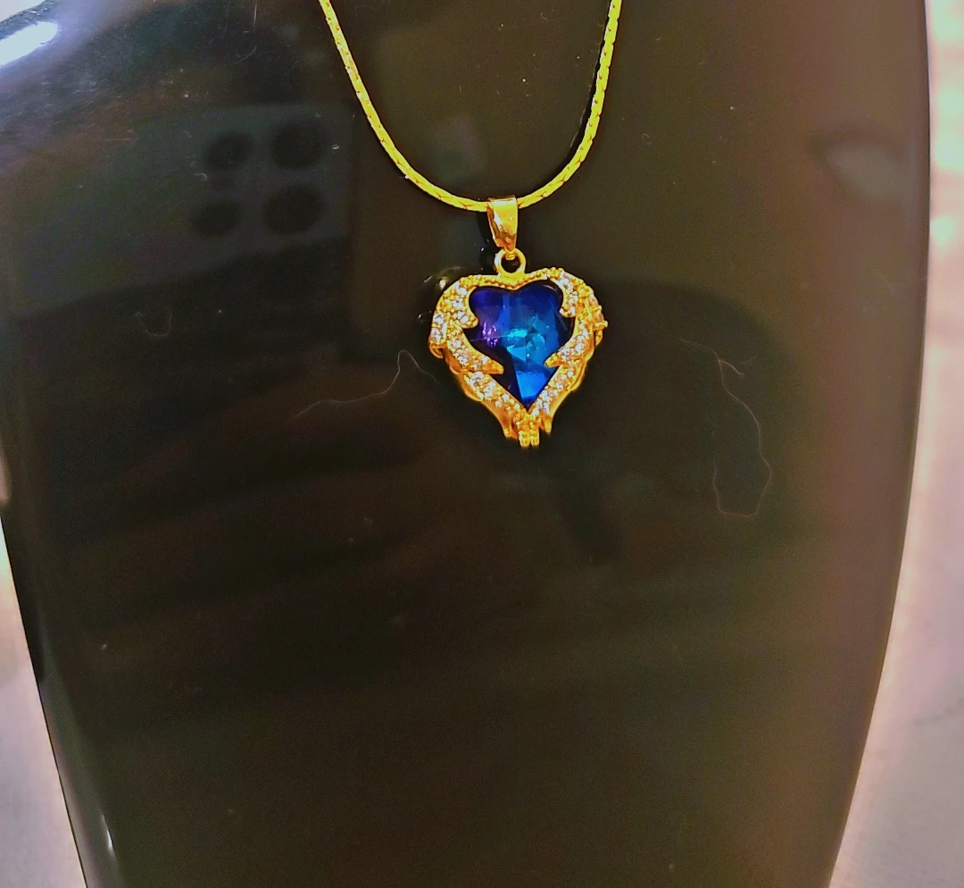 Gold Tone Pendant Necklaces