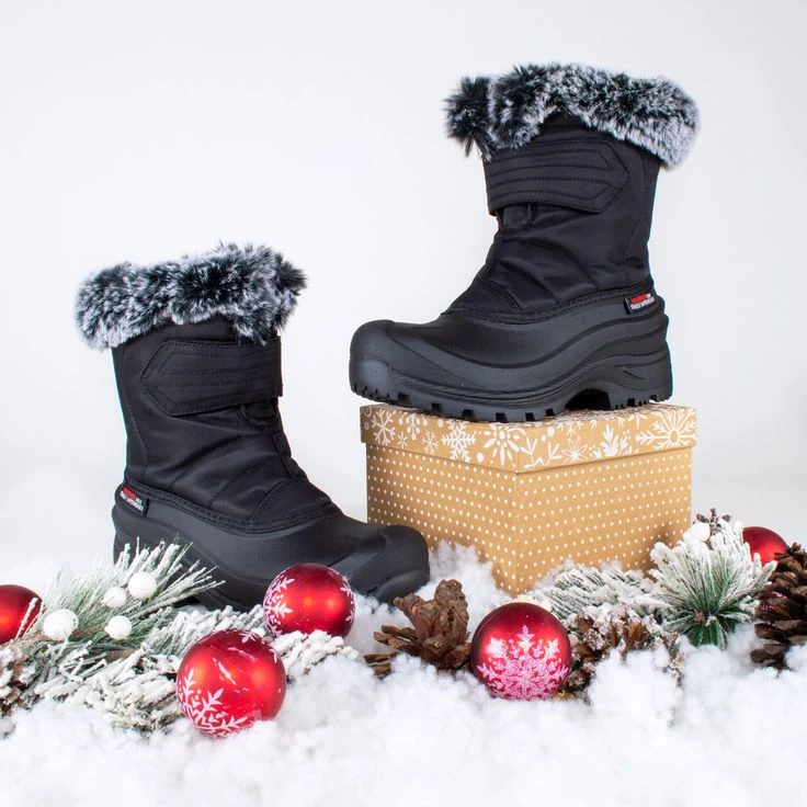 Black Winter Boots with Fur Trim