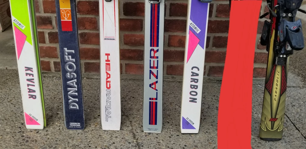 SEVERAL PAIRS OF SKIS WITH BINDINGS! (PLEASE READ THE DESCR) - photo 4