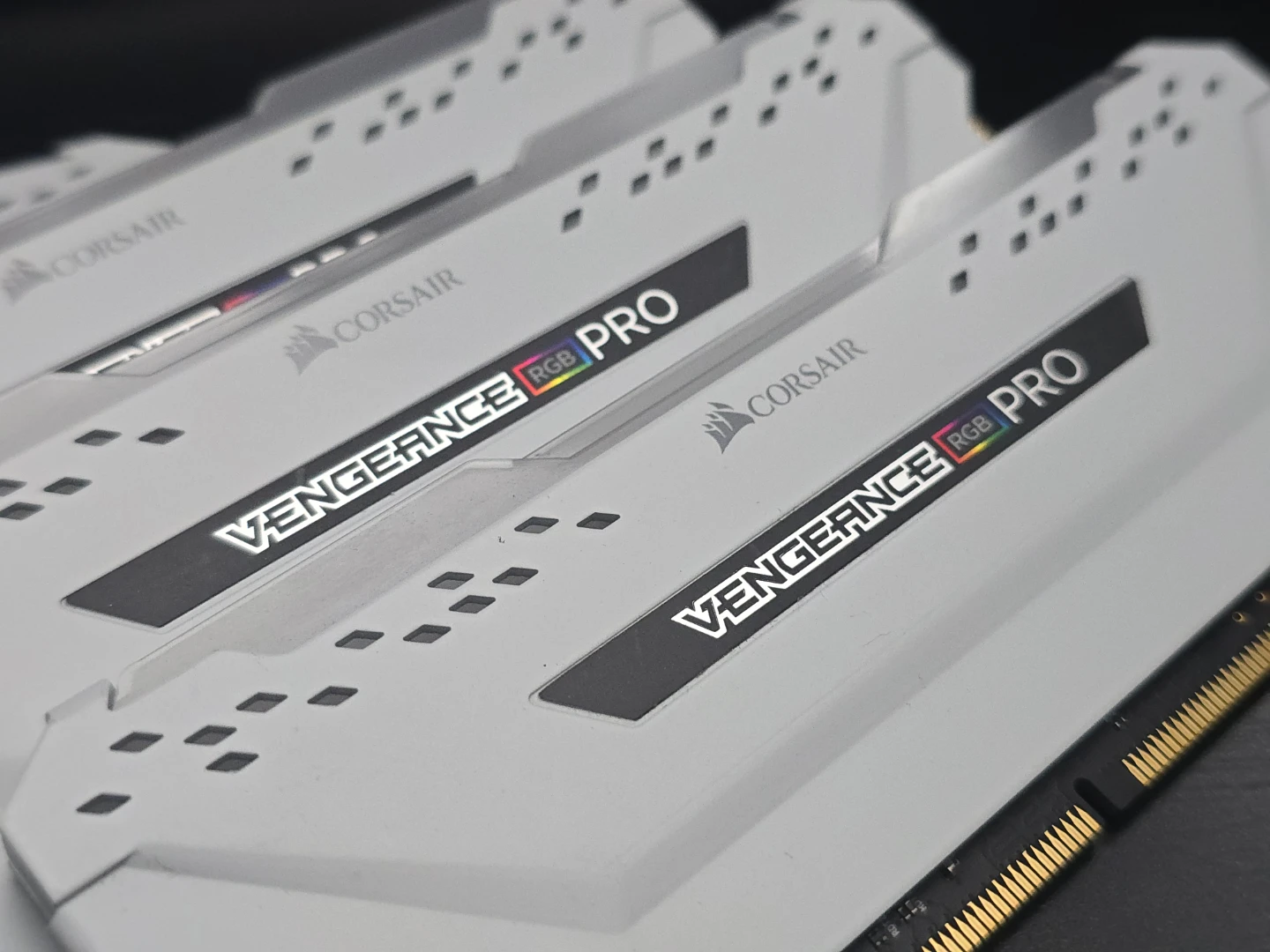 Corsair Vengeance RGB PRO DDR4 RAM - 32GB (4x8GB) 3000MHz - photo 2