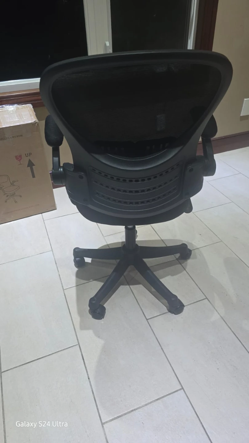 Black Mesh Office Chair - photo 4