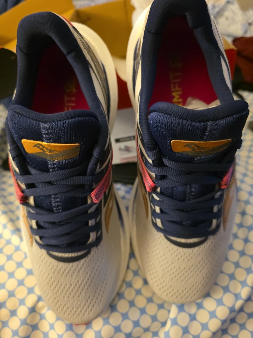 Saucony Women's Running Shoes Size 8 🥕 - photo 3
