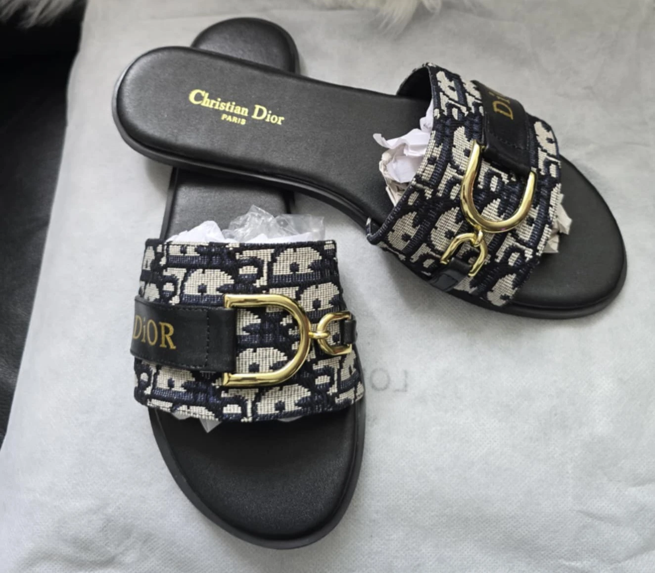 Brand new Fashion Summer Slippers - photo 2