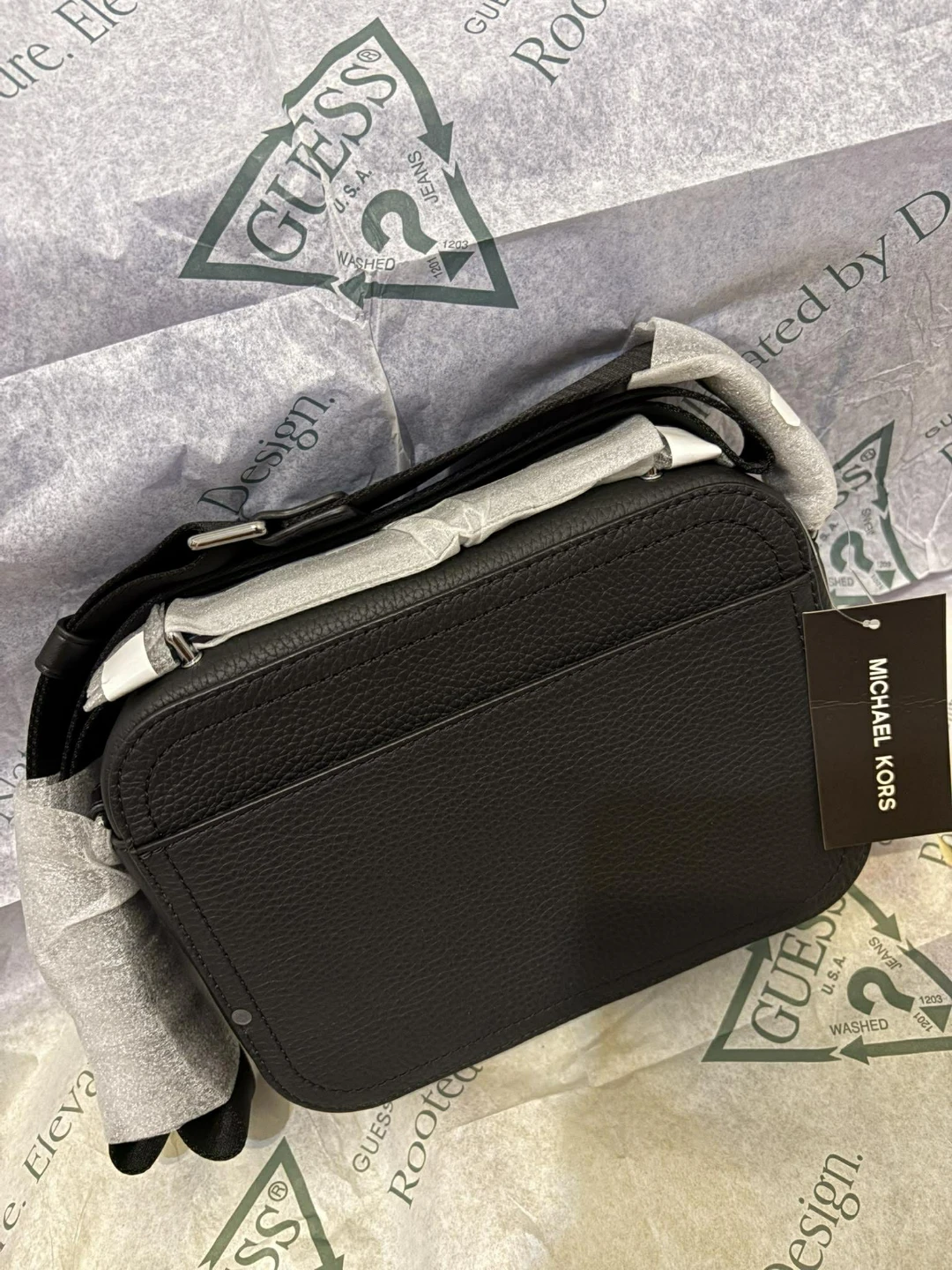 Michael Kors Black Leather Crossbody Bag - Men - photo 2