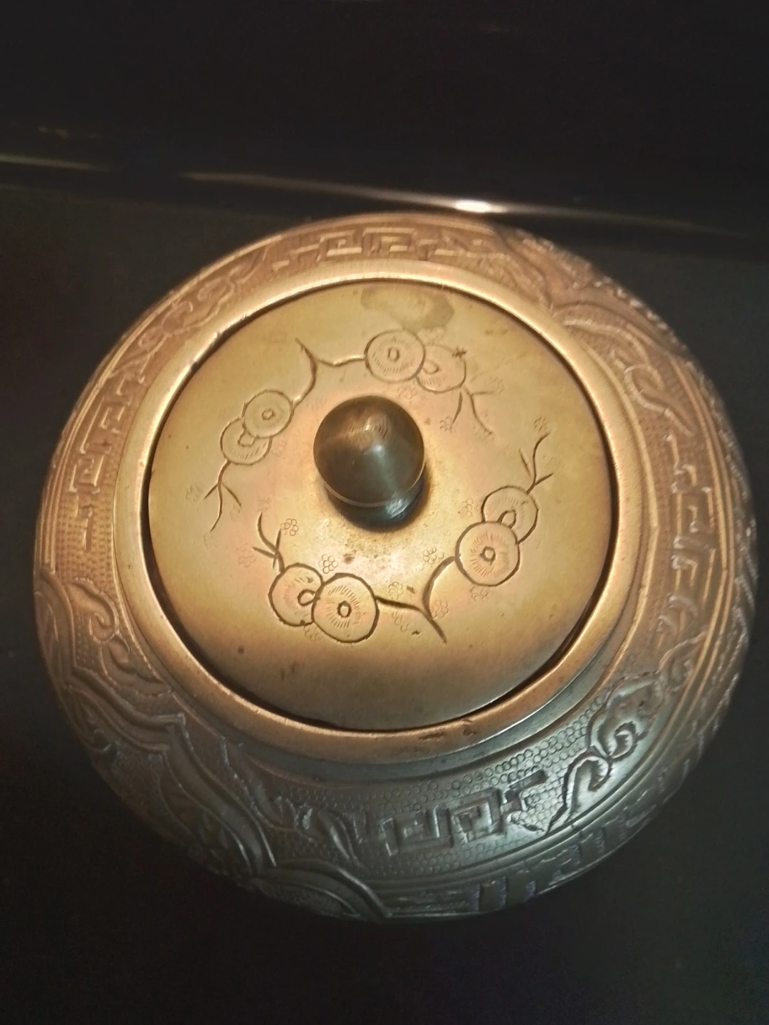 Antique Asian Hand Engraved Brass Lidded Urn 9" - photo 2