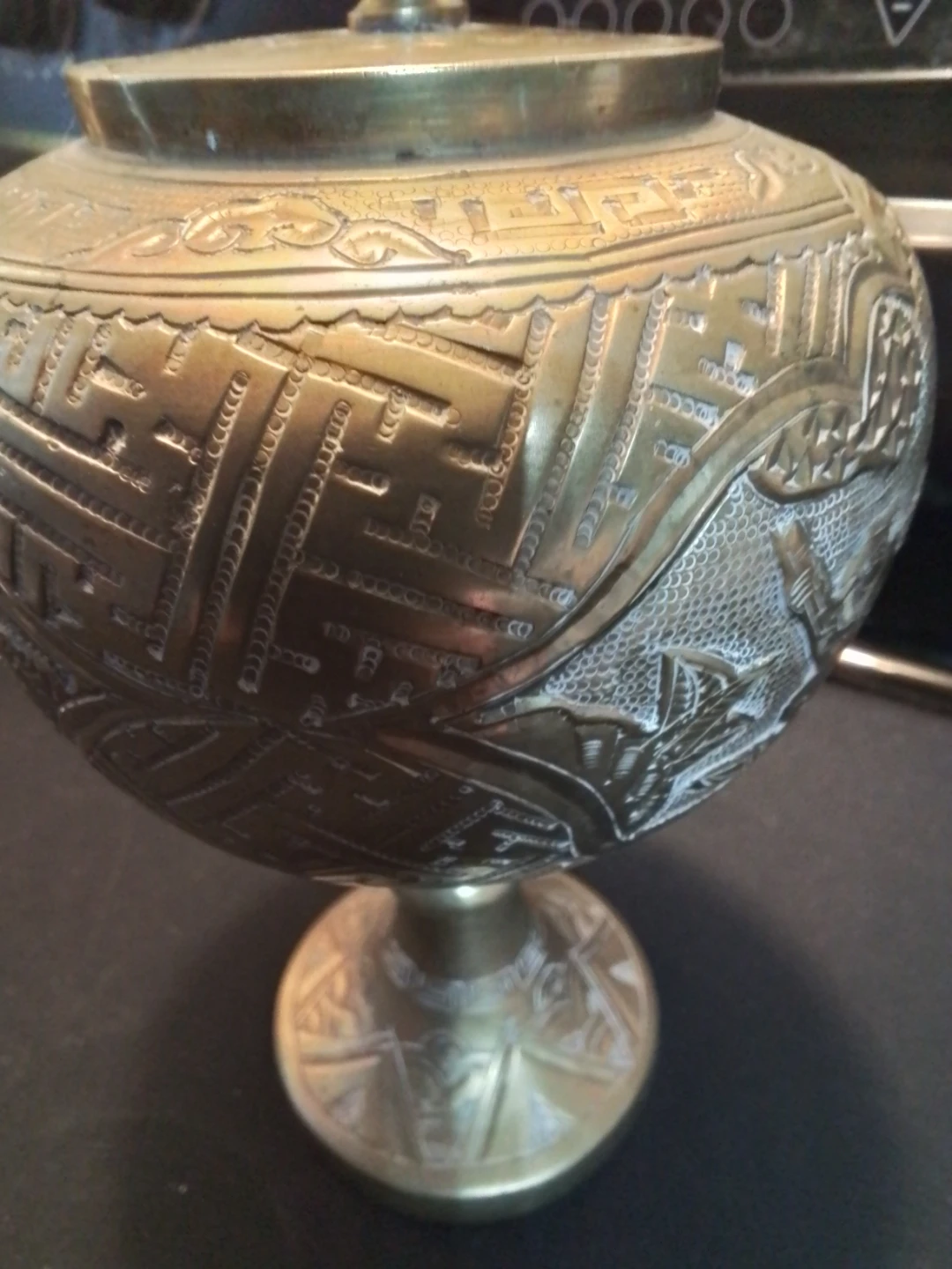 Antique Asian Hand Engraved Brass Lidded Urn 9" - photo 3