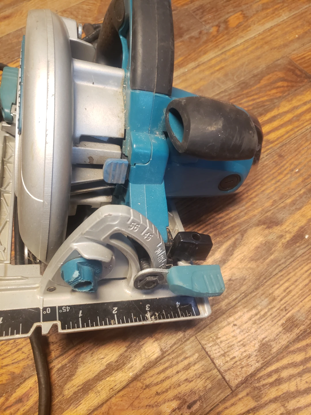 Makita 5007MG Circular Saw