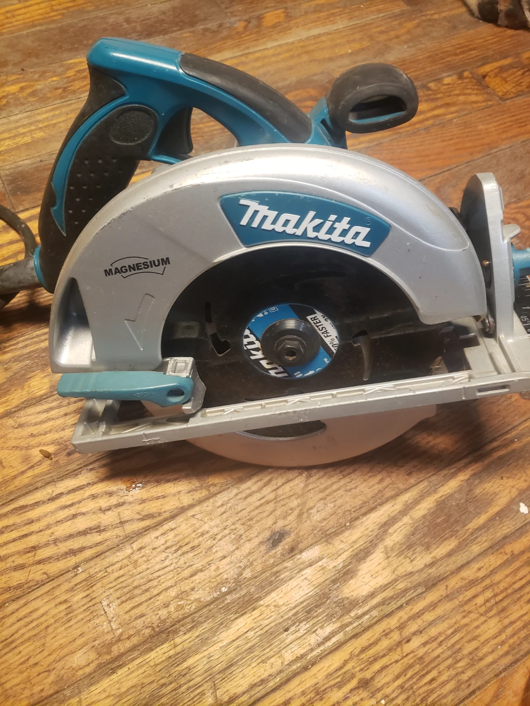 Makita 5007MG Circular Saw - photo 5