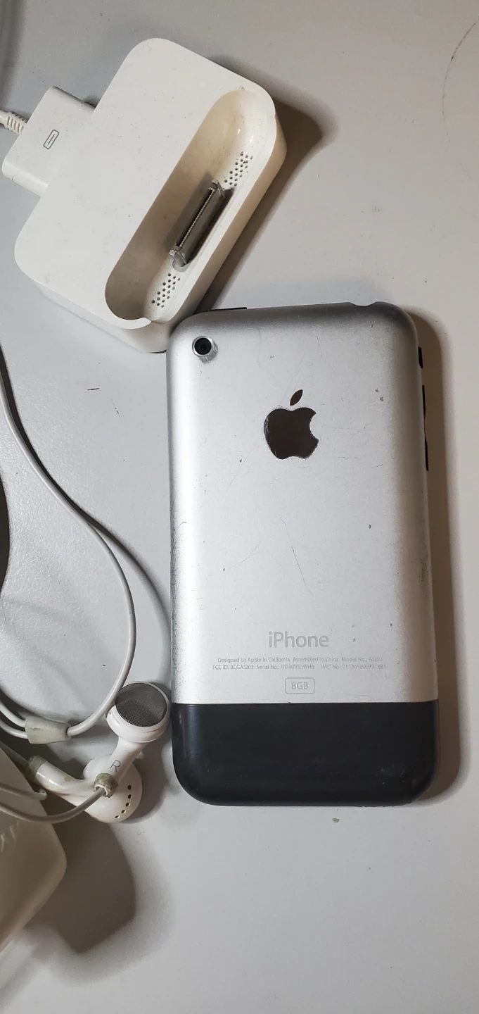IPhone Gen 1 - photo 2