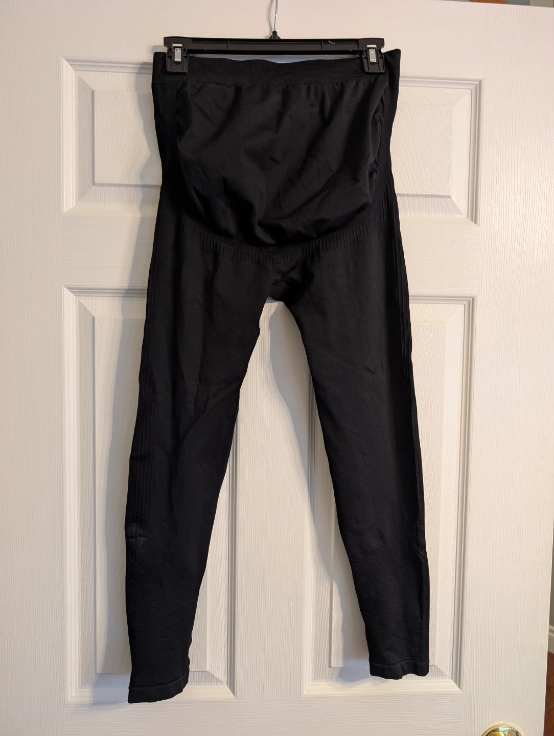 Halara Maternity Leggings (medium) - photo 2