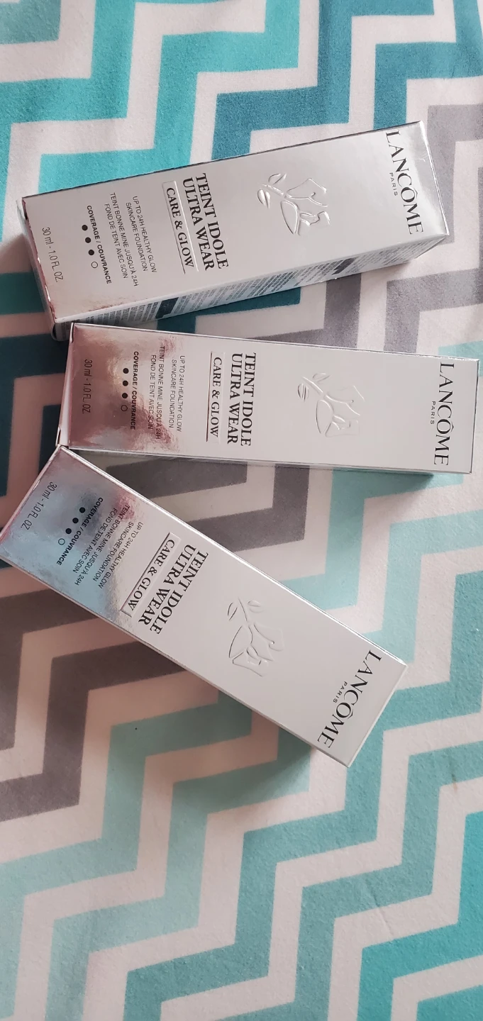 Lancôme Teint Idole Ultra Wear Care & Glow Foundation - photo 2