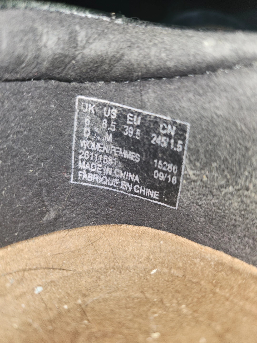 Clarks Women's Black Leather Heels Size 8.5 - photo 2