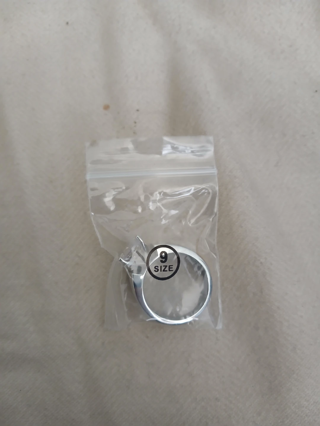 925 Silver And Moissanite 6 Carat Ring - photo 4