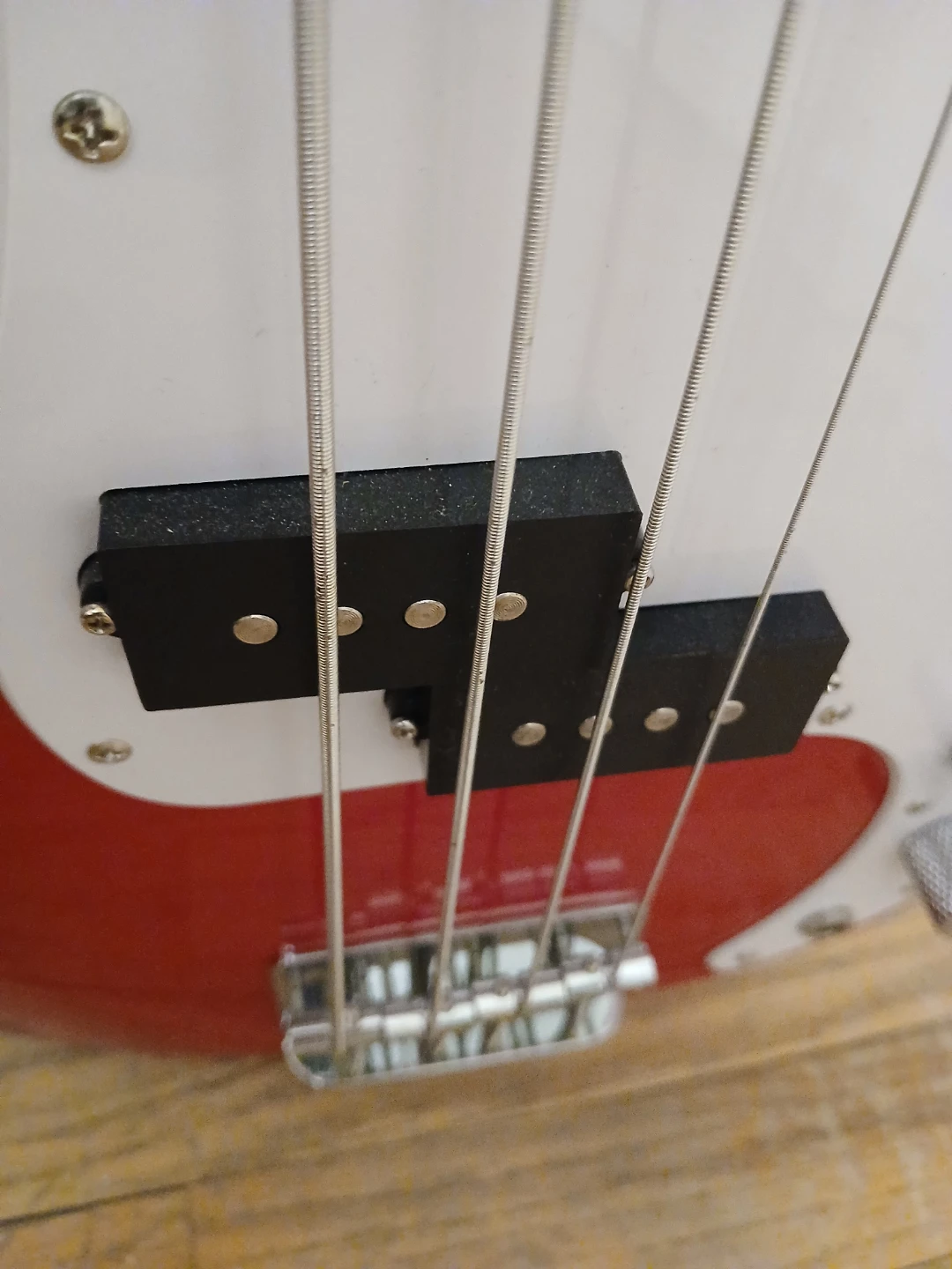 Squier Mini Precision Bass Dalota Red - photo 4