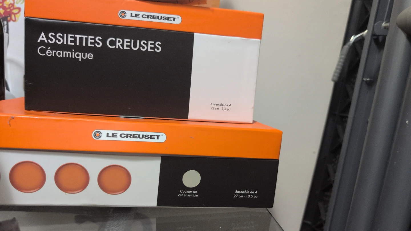 Le Creuset Dinner Plates & Bowls Set - photo 2