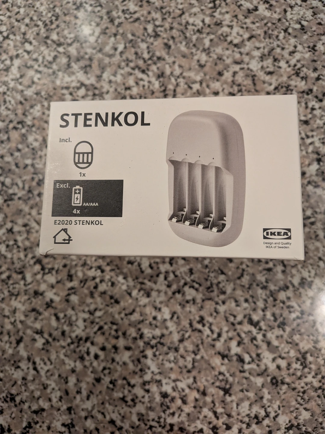 Brand New Battery Charger + 4 AA + 4 AAA batteries - photo 3