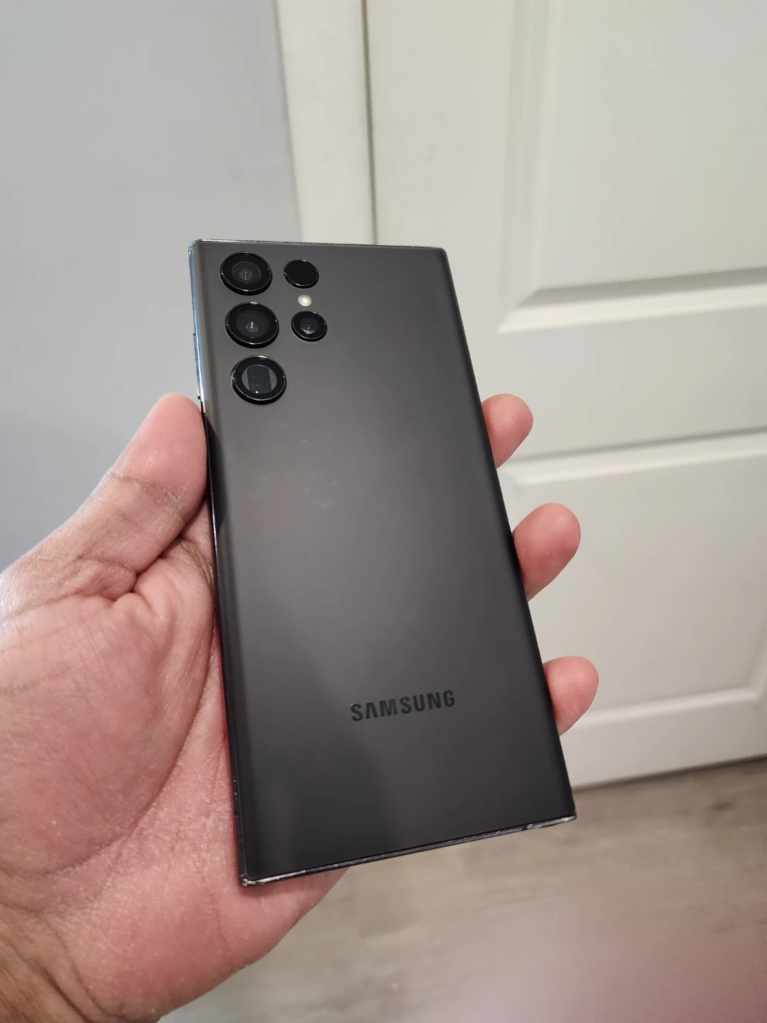 Samsung Galaxy S22 Ultra Smartphone