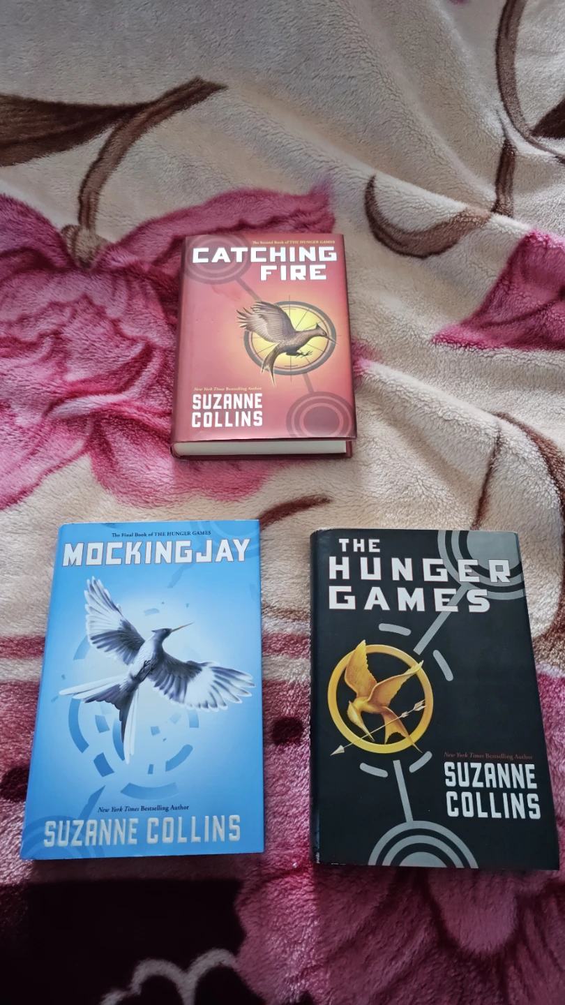 Hunger games Trillogy in Good condition