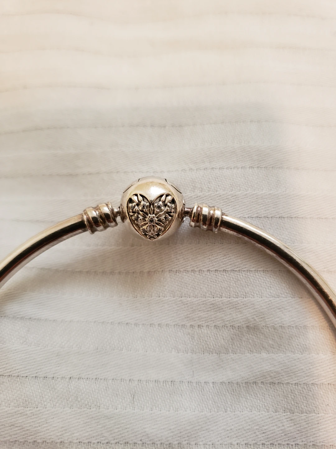 Pandora Sterling Silver "You melt my heart" Bangle Bracelet - photo 2