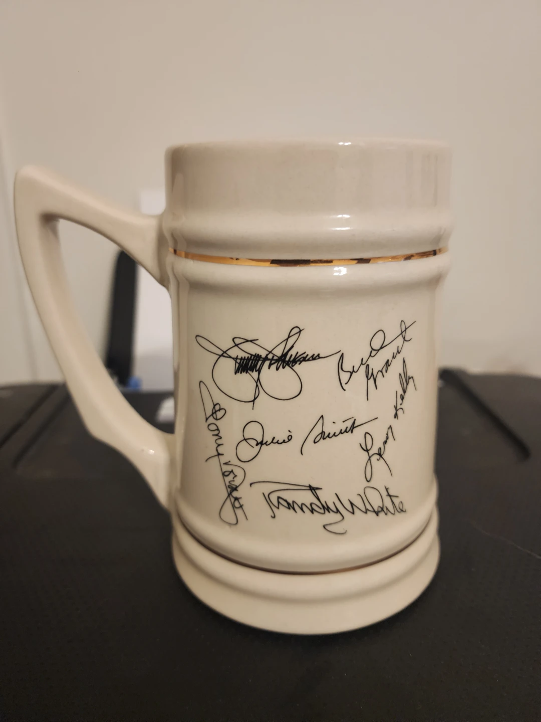Pro Football Hall of Fame Festival 1994 Signed Mug - photo 2