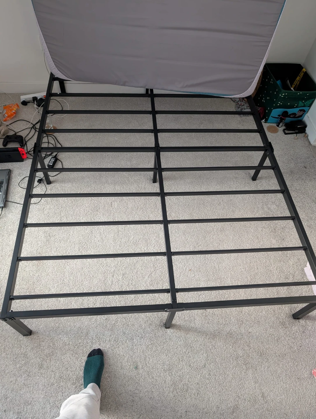 Queen Size Metal Bed Frame with Mattress