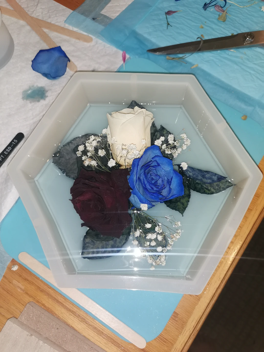 Resin Coasters with Dried Flowers - photo 5