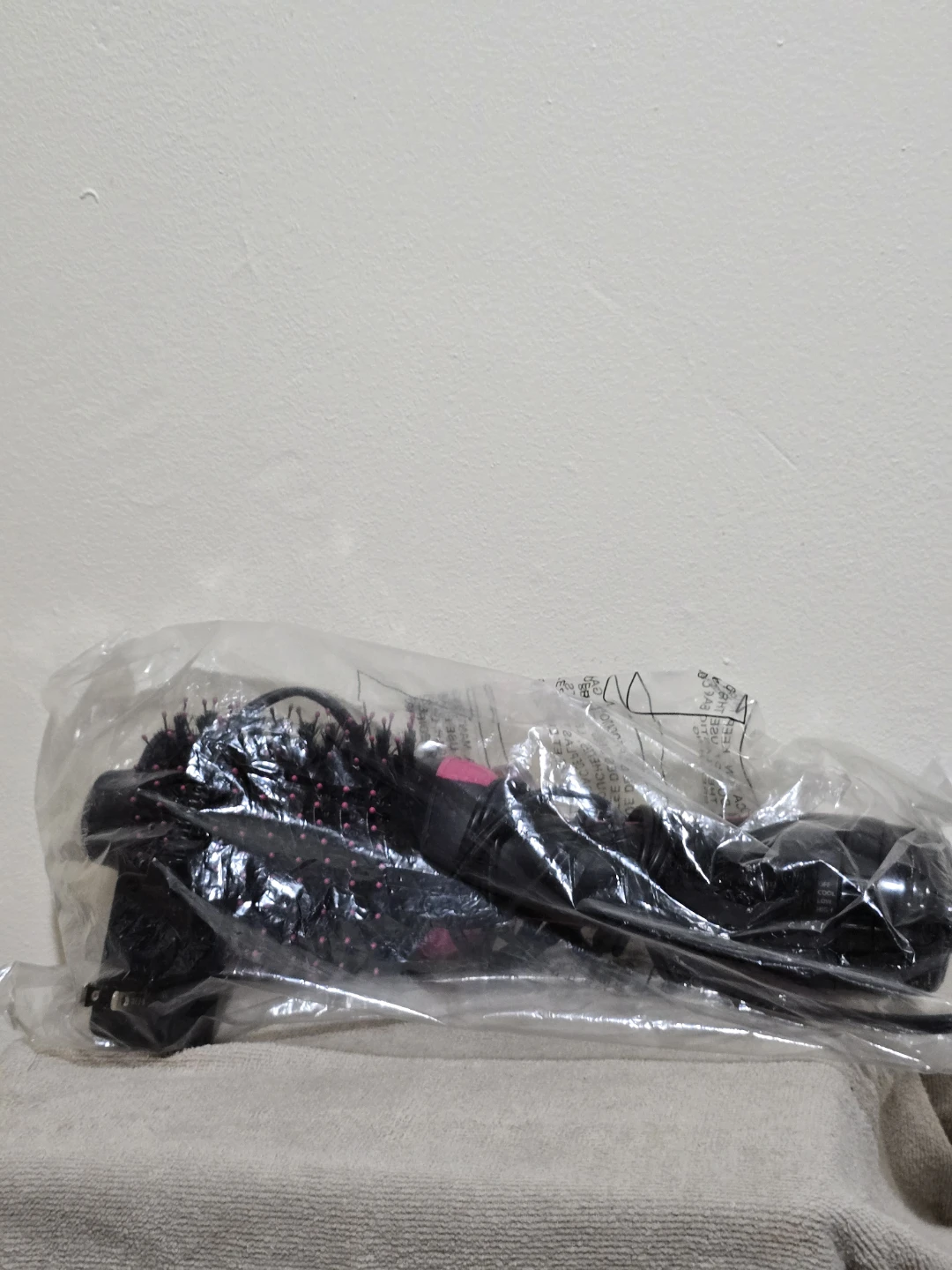 ​New Revlon One-Step Volumizer Hair Dryer - Black & Pink - photo 5