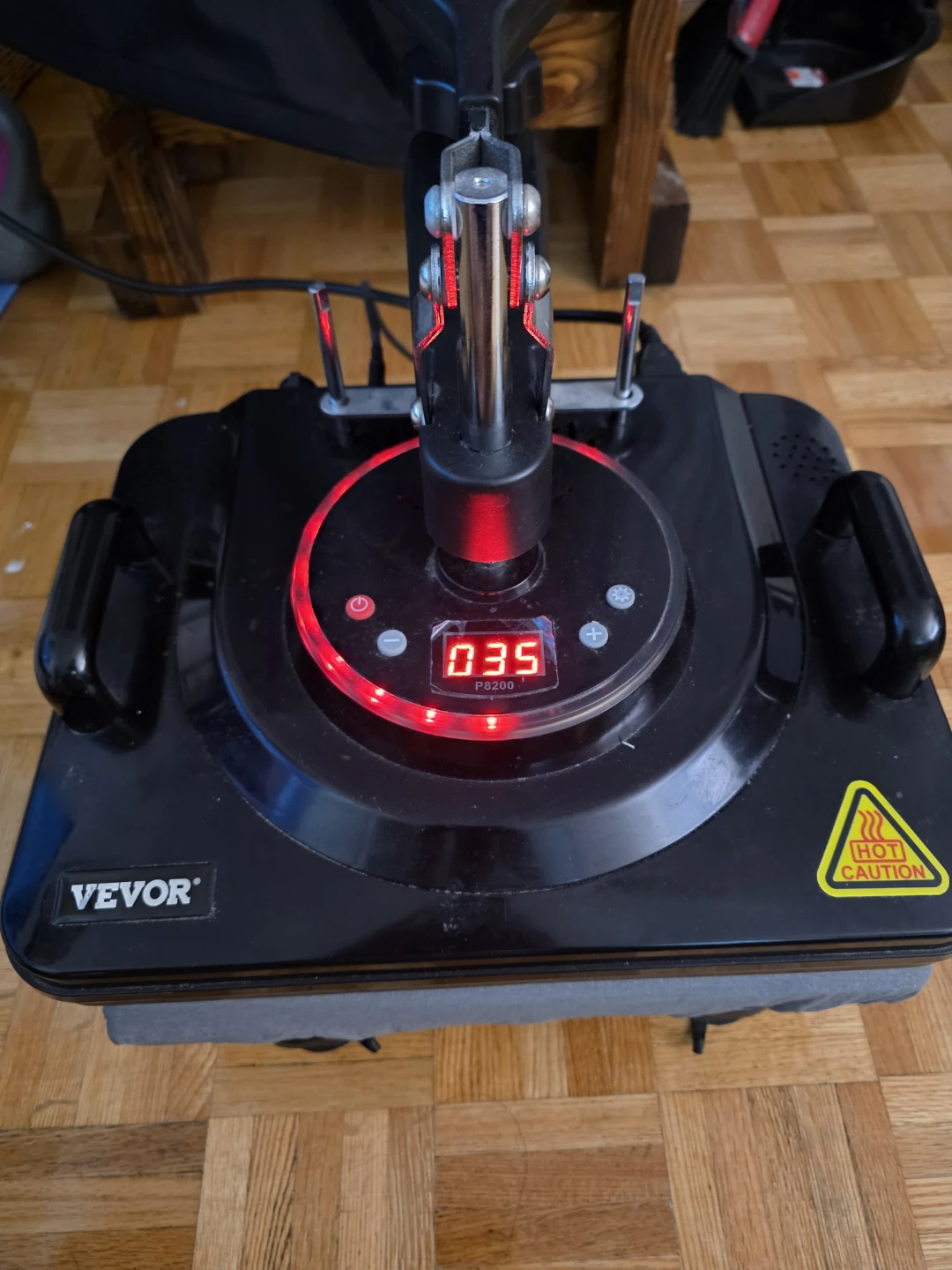 Vevor Heat Press Machine with attachments - photo 5