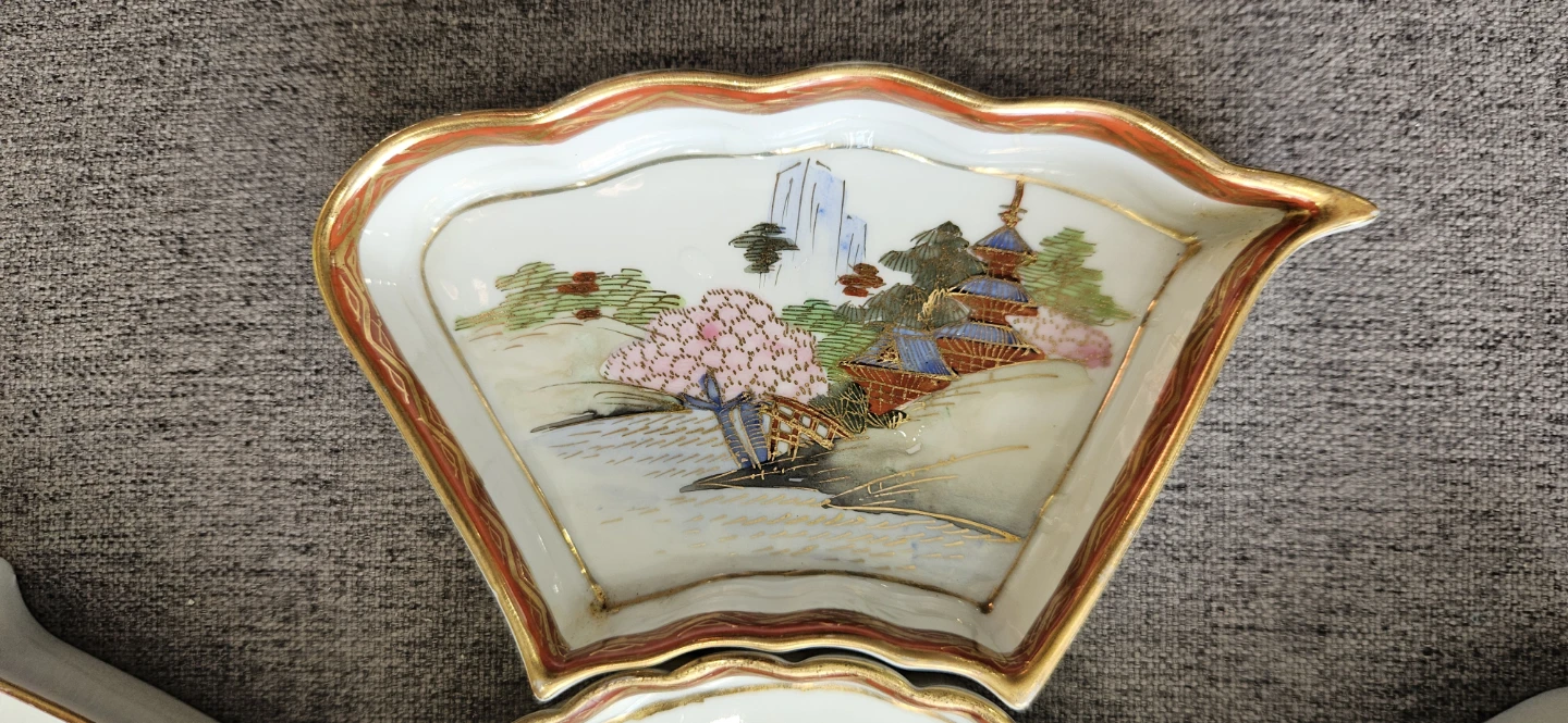 Vintage Japanese Satsuma or Kutani Porcelain Handpainted Set - photo 4