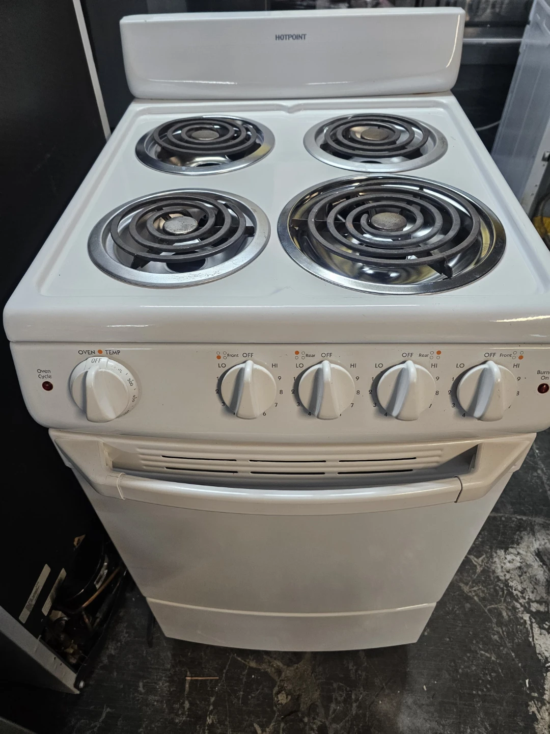 Hotpoint 20in white Electric stove