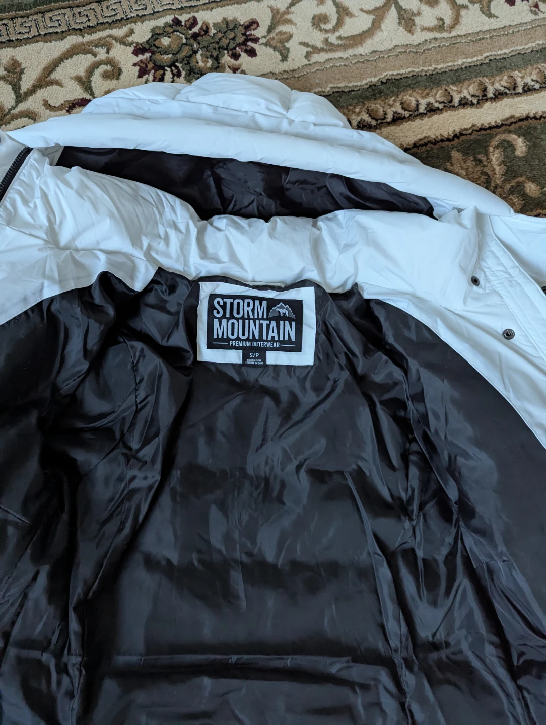 Storm Mountain White Puffer Coat - Size S/P - photo 3