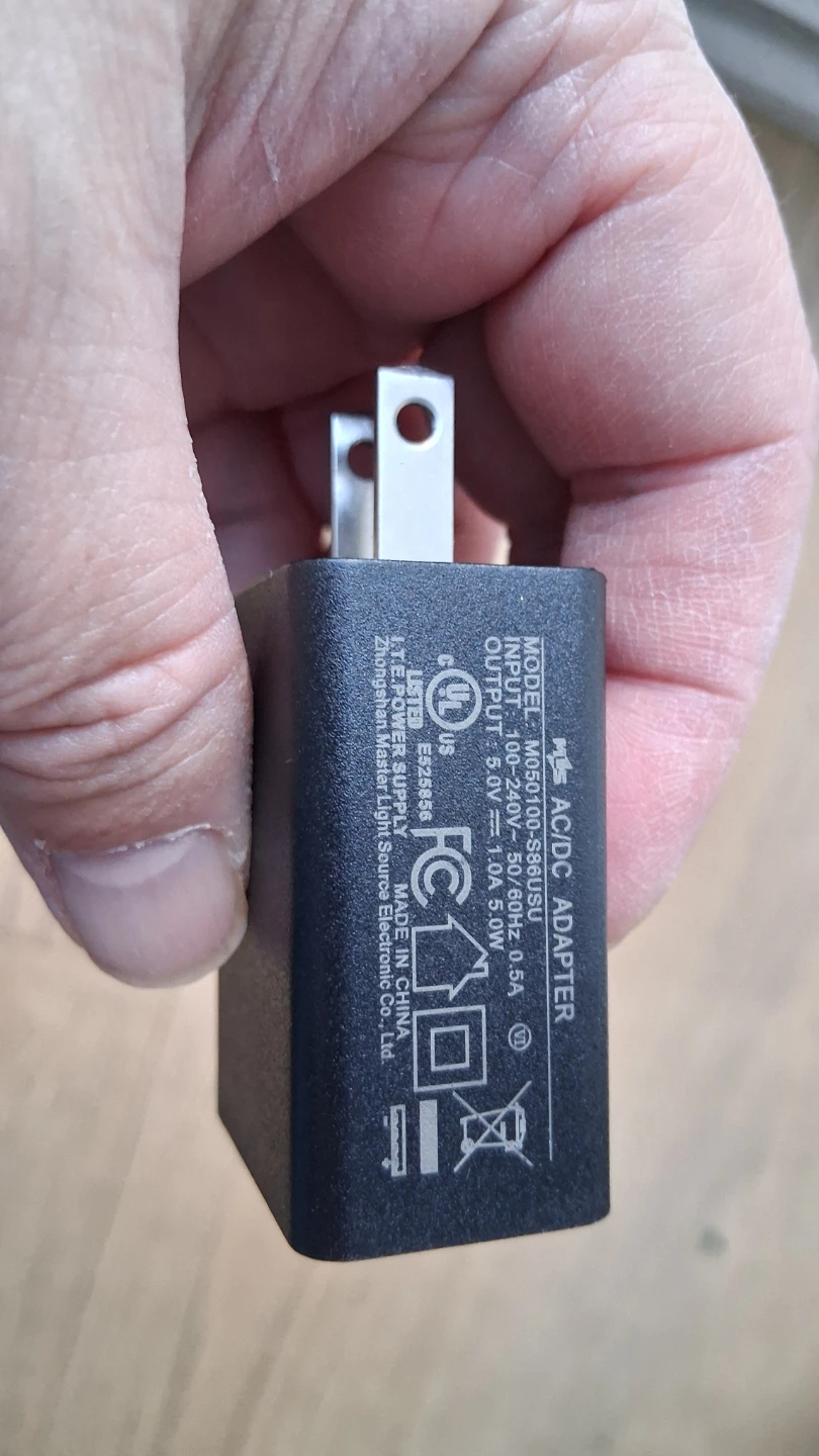 USB Charger, USB Adapter - photo 2