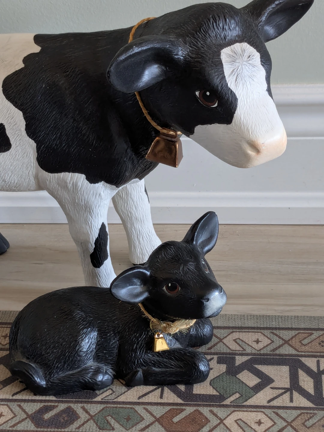 Cow and Calf Figurines - photo 2