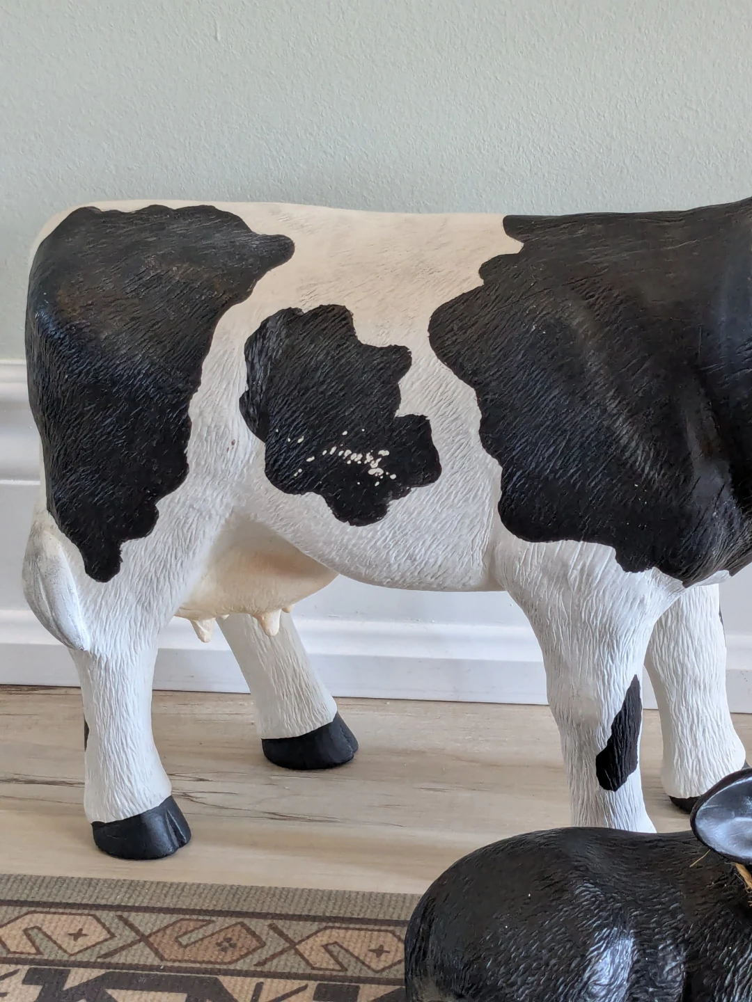 Cow and Calf Figurines - photo 3