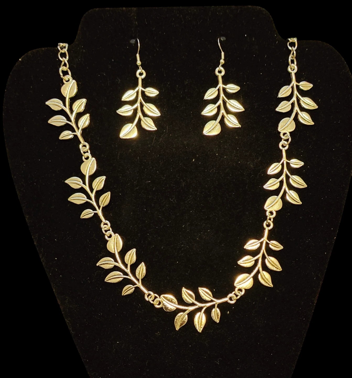 Women's  Leaf Necklace