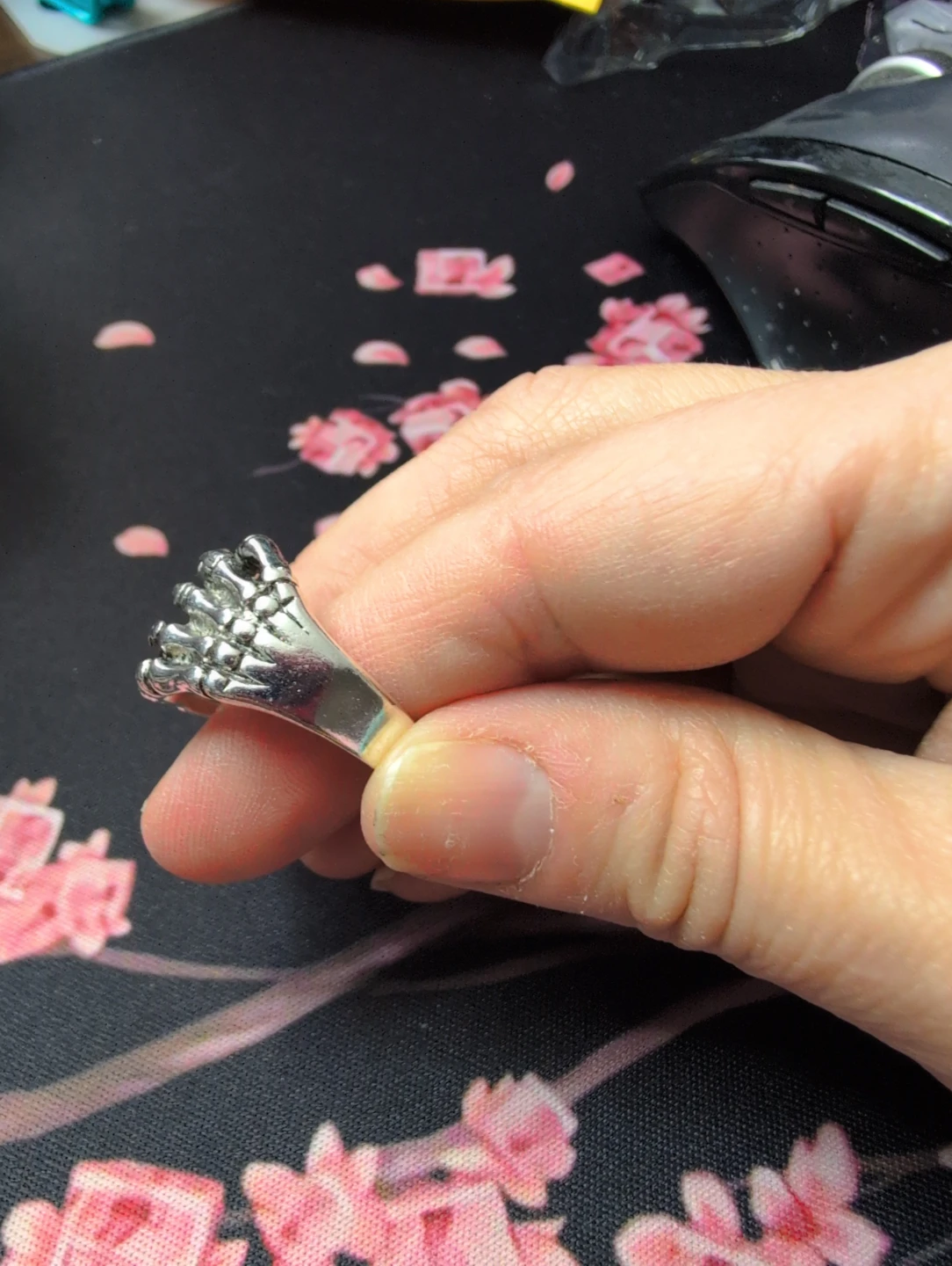 Skeleton Hand Ring - photo 3